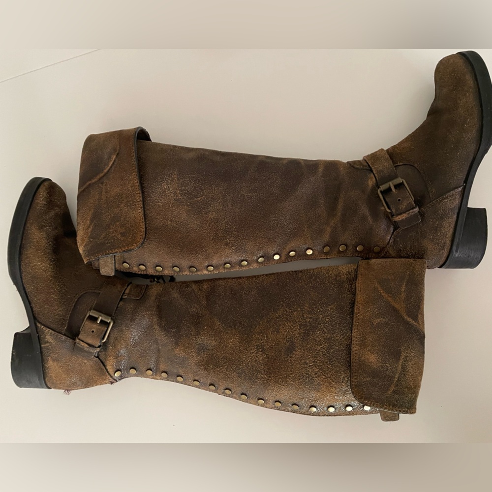 TORY BURCH Tarulli Boots Studded
Brown Distressed Over Knee. Size 7.5.